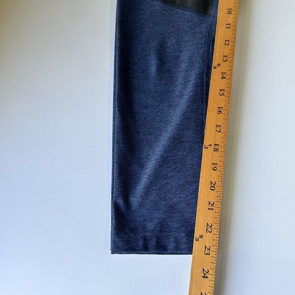 Outdoor Voices Leggings Womens Medium Blue Black Two Tone Crop Workout Gym - Picture 11 of 12